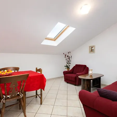 Apartment 2 Bedroom Beautiful In *